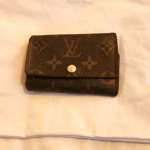 Louis Vuitton key holder